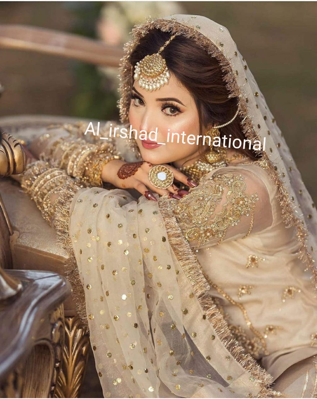 Bridal Expressive Gray